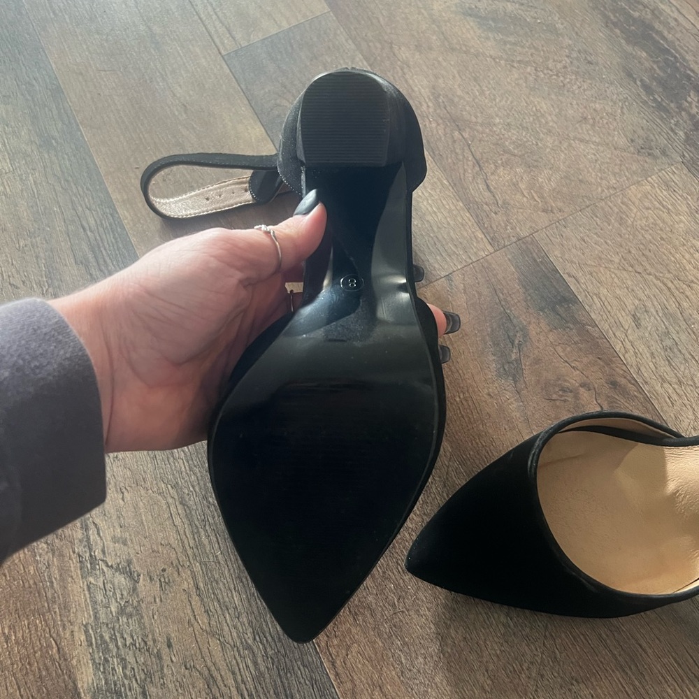 Heels - Picture 4 of 5